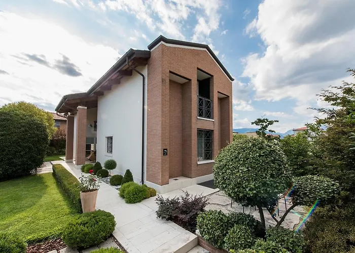 Del Grappa Bed & Breakfast 3*